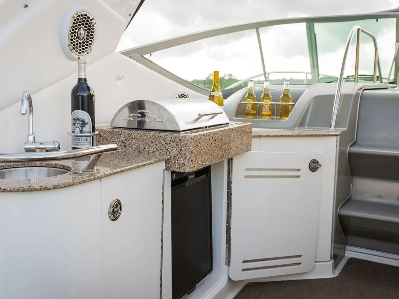 2016 Sea Ray 330 Sundancer 33.0 feet, Huntington, NY #20