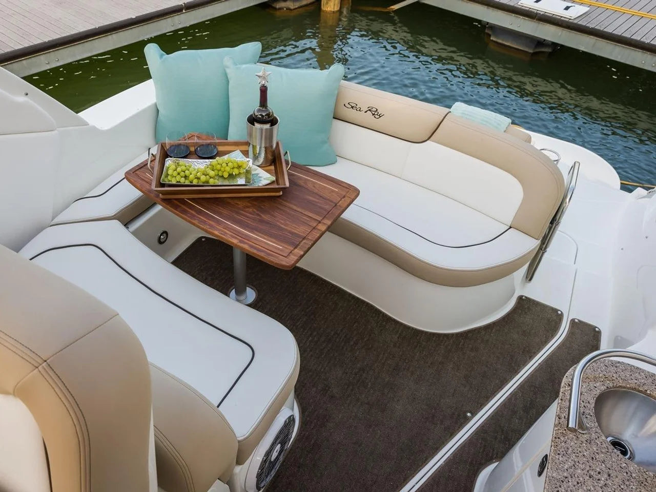 2016 Sea Ray 330 Sundancer 33.0 feet, Huntington, NY #22