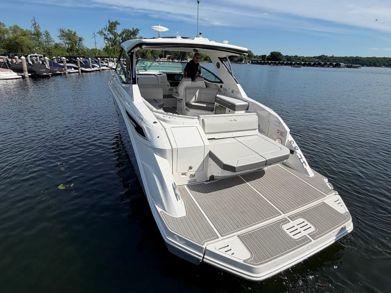2026 Sea Ray Sundancer 320 32.0 feet, Excelsior, Minnesota #13