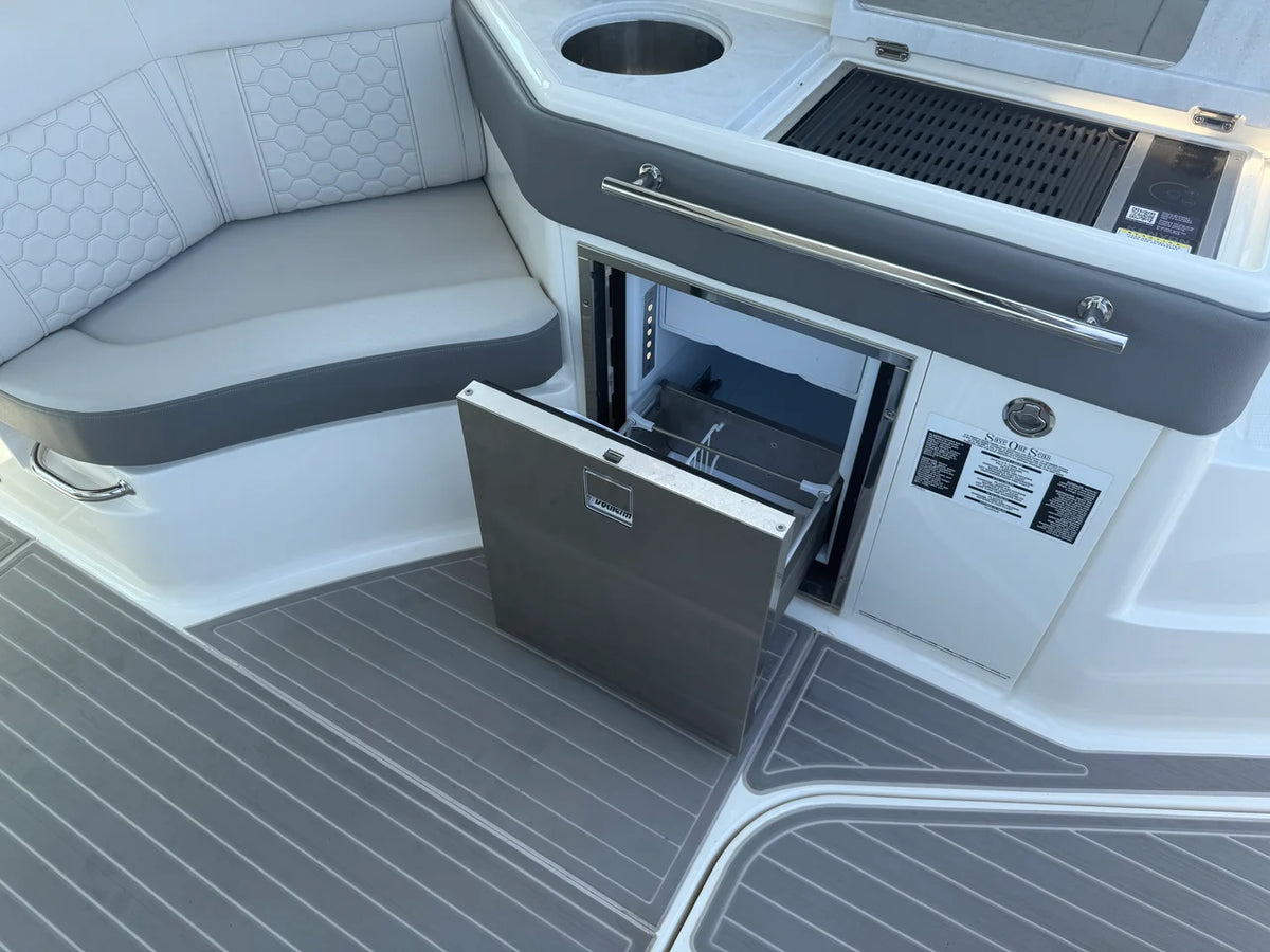 2025 Sea Ray Sundancer 320 Outboard 32.0 feet, Wrightsville Beach, North Carolina #10