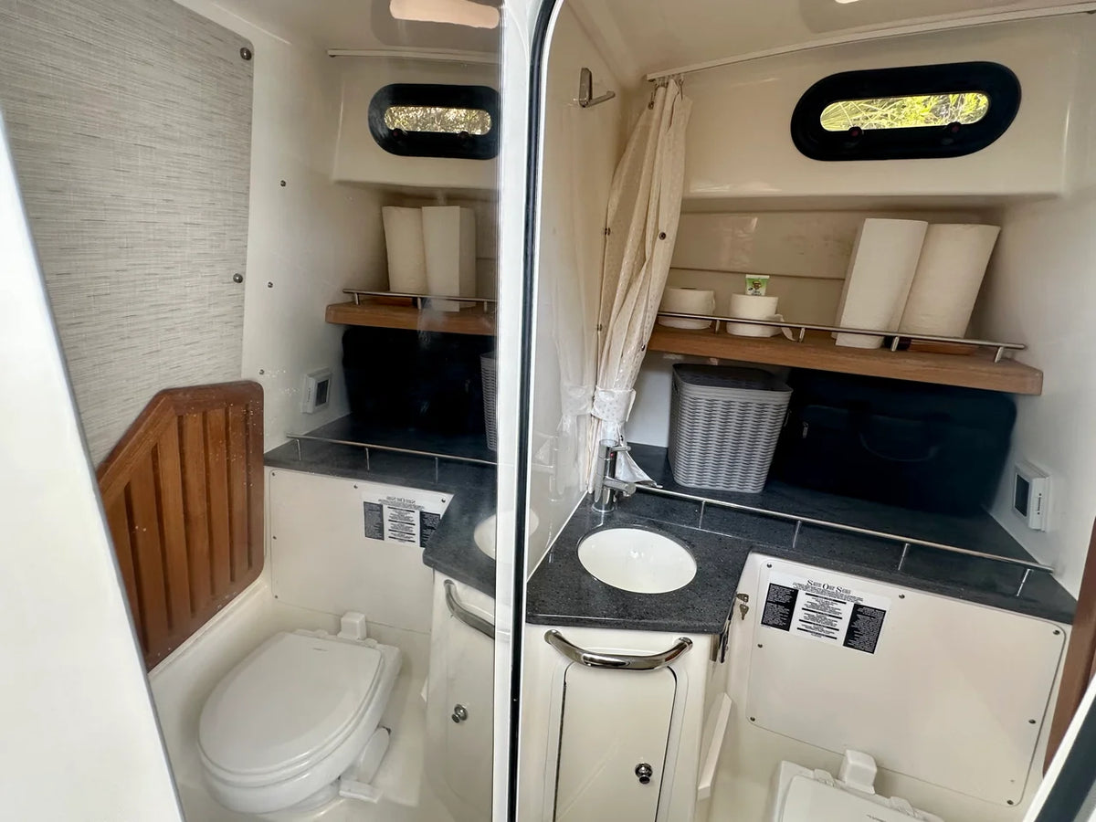 2021 Boston Whaler 350 REALM 35.0 feet, Fort Myers, FL #44