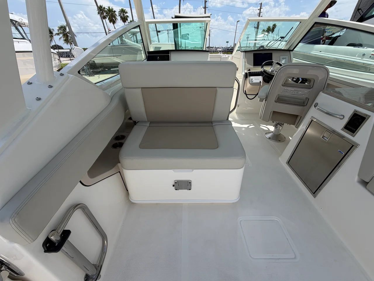 2027 Boston Whaler 280 Vantage 28.0 feet, Stuart, Florida #21