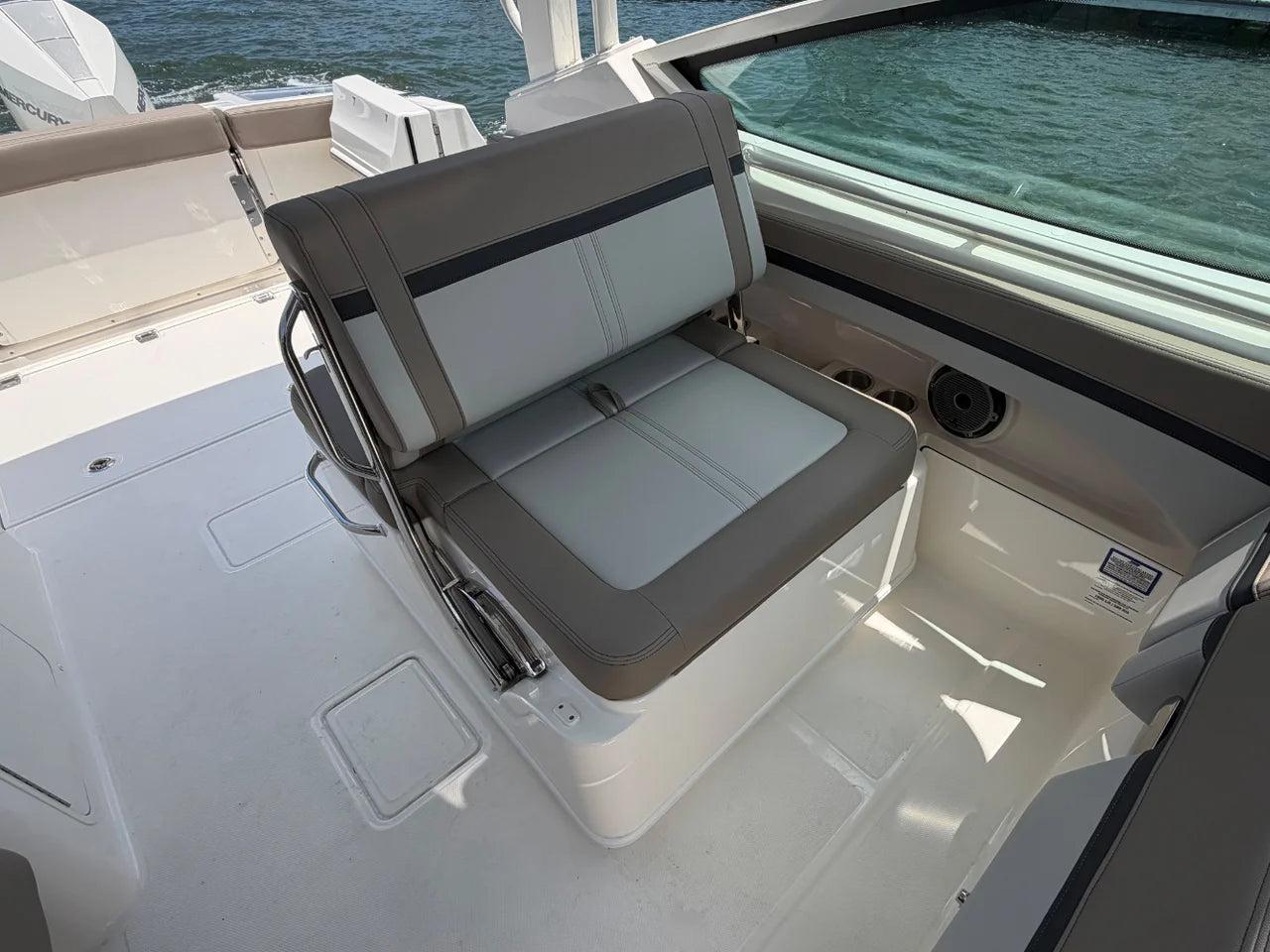 2026 Boston Whaler 280 Vantage 28.0 feet, Jupiter, Florida #17