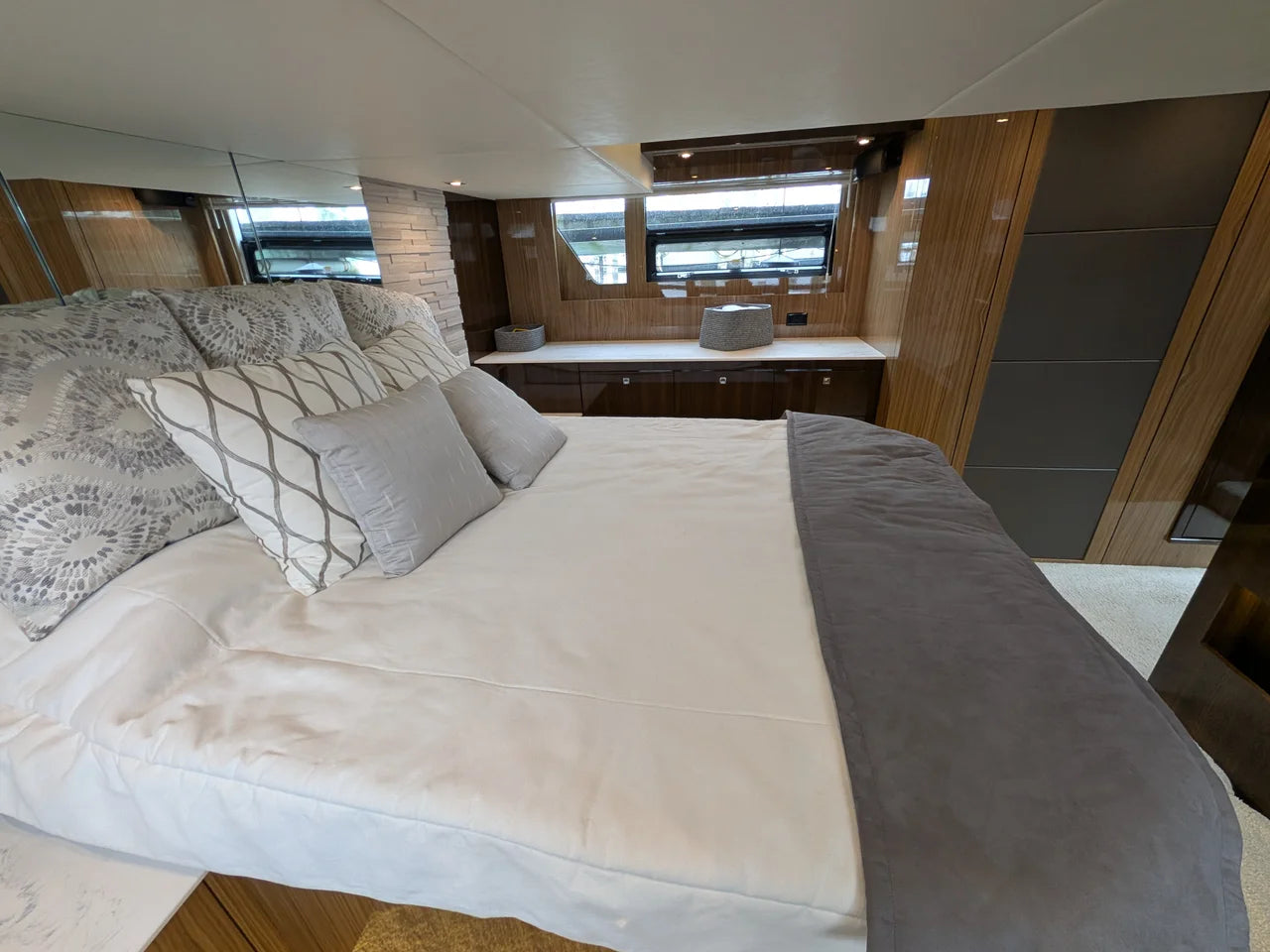 2022 Cruisers Yachts 54 Cantius 54.0 feet, Grasonville, MD #34