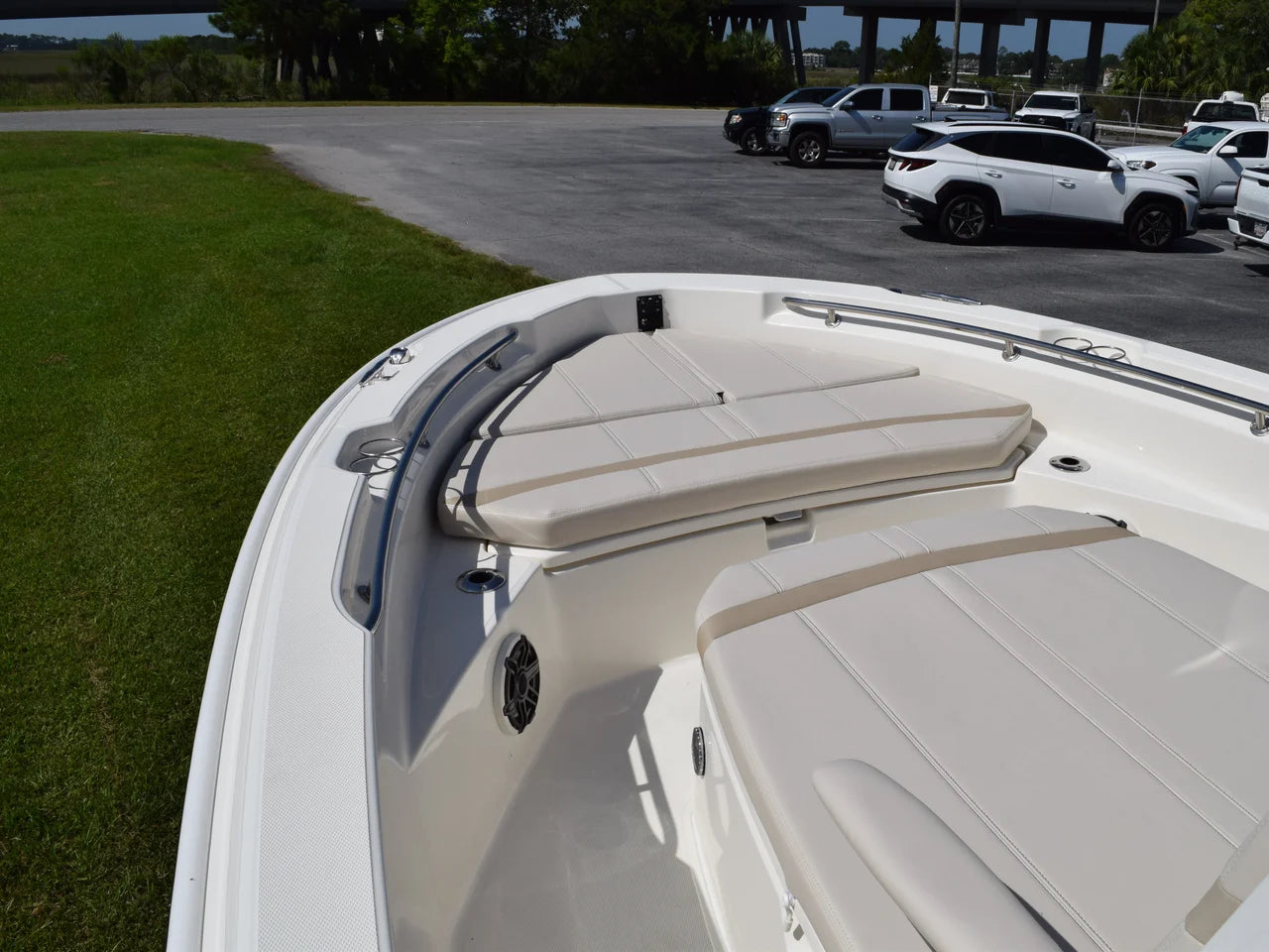 2027 Boston Whaler 220 Dauntless 22.0 feet, Thunderbolt, GA #18