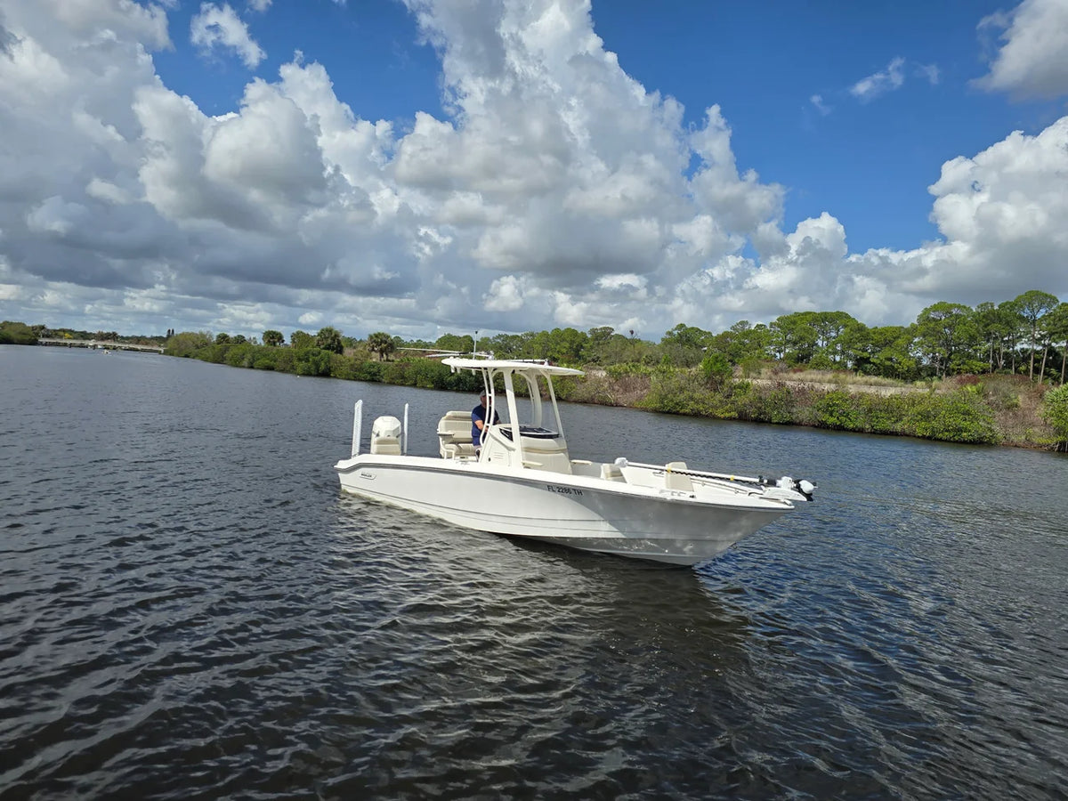 2023 Boston Whaler 250 DAUNTLESS 25.0 feet, Stuart, Florida #2