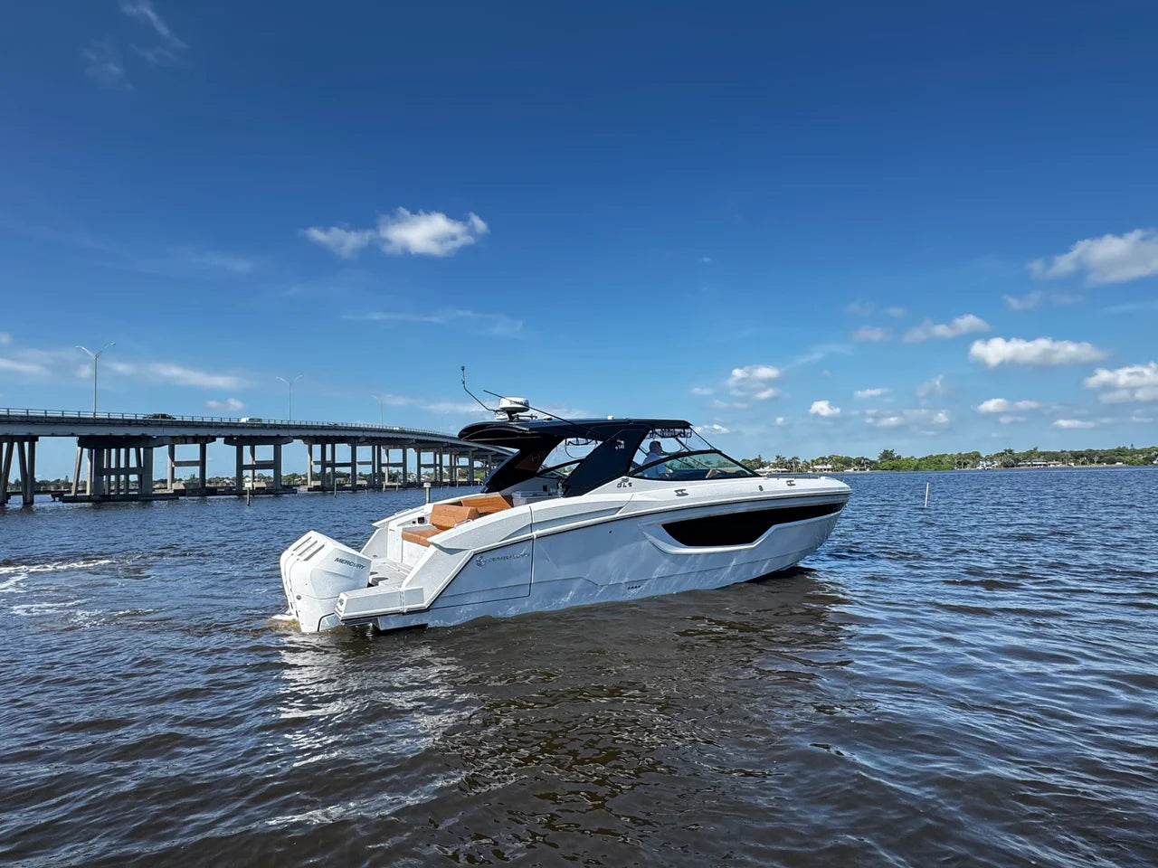 2024 Cruisers Yachts 38 GLS South Beach Outboard 38.0 feet, Stuart, Florida #4