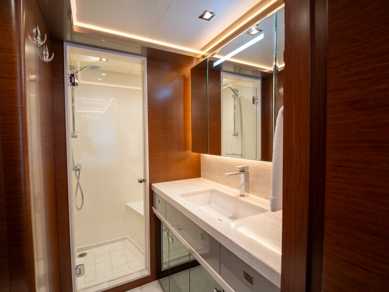 2021 Ocean Alexander 28R 90.0 feet, Wrightsville Beach, North Carolina #77