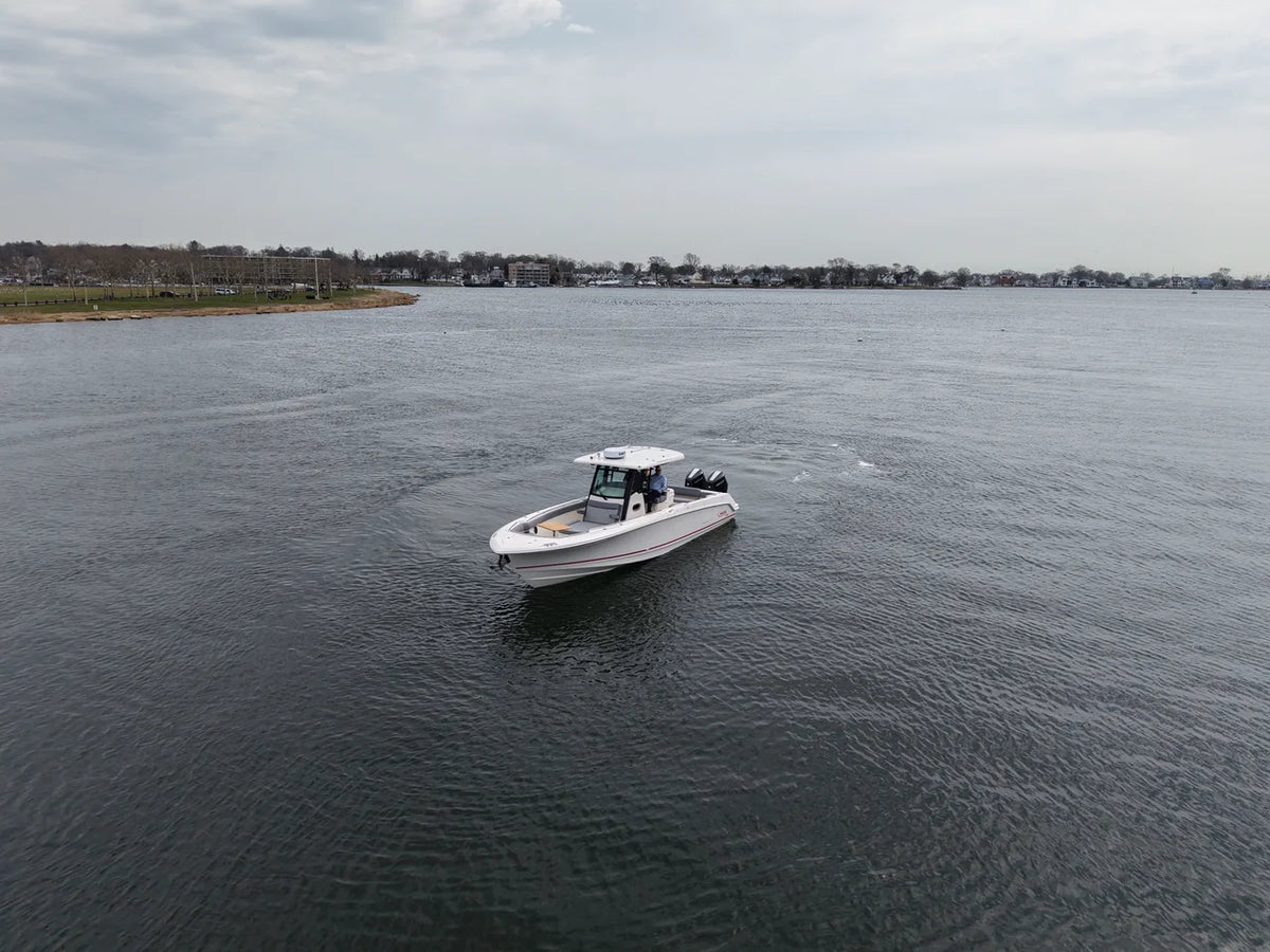 2026 Boston Whaler 330 Outrage 33.0 feet, Norwalk, Connecticut #5