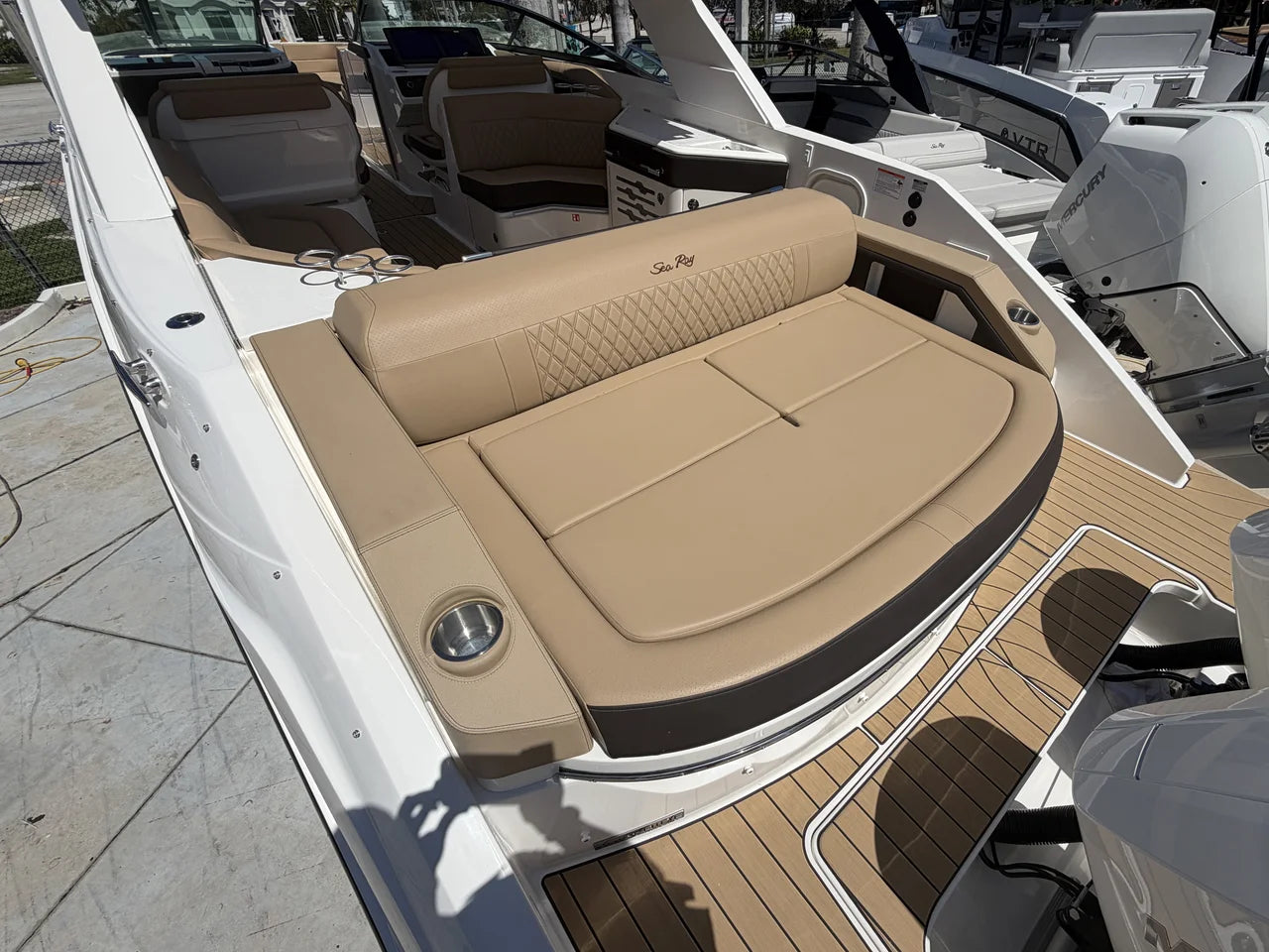 2026 Sea Ray SLX 310 Outboard 31.0 feet, Pompano Beach, Florida #11