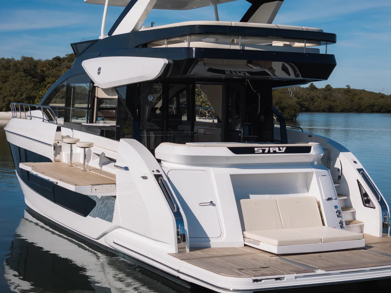2026 Cruisers Yachts 57 FLY 57.0 feet, Jupiter, Florida #66