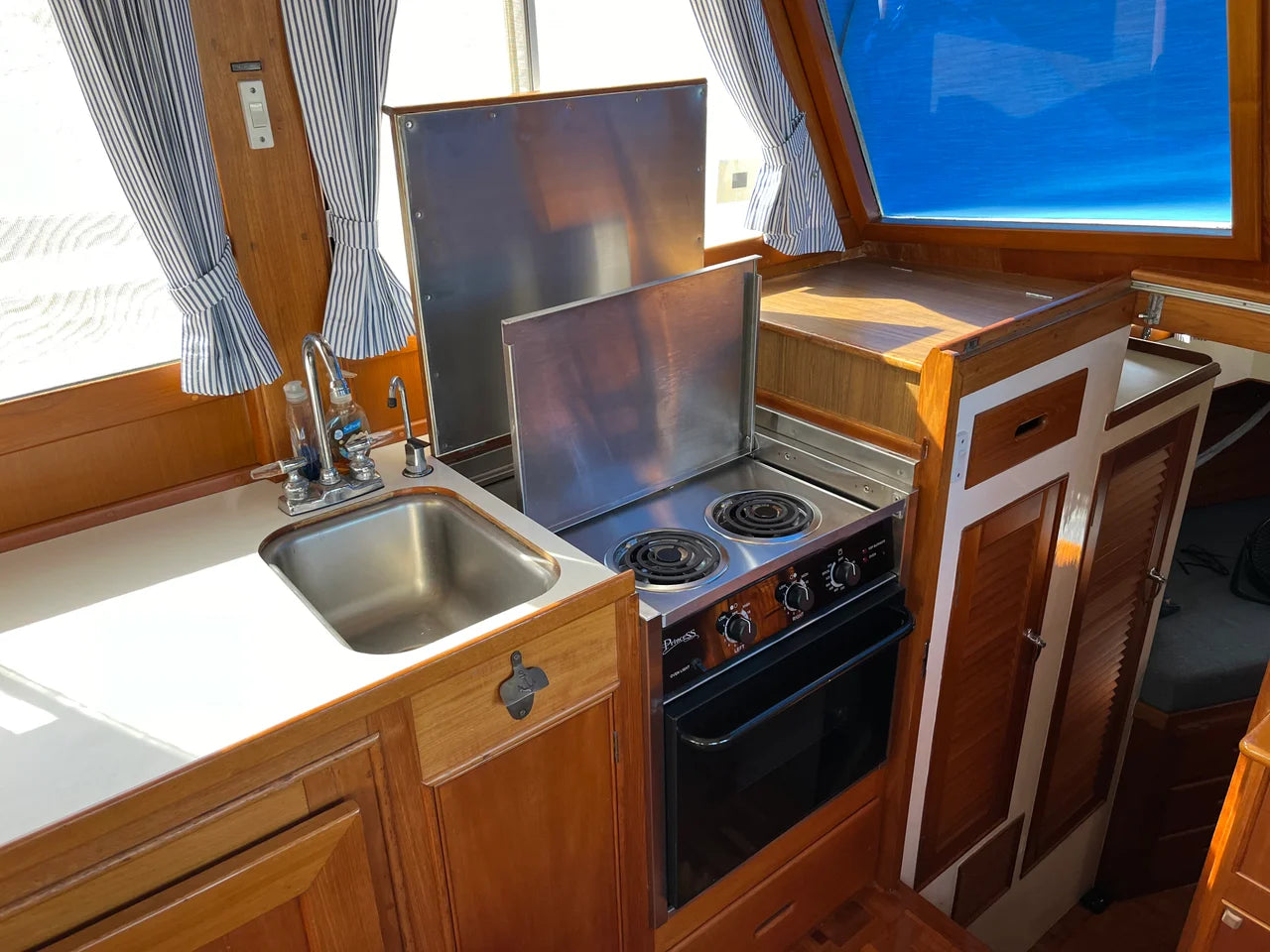 1990 Grand Banks 32 SEDAN 31.0 feet, Key Largo, Florida #8