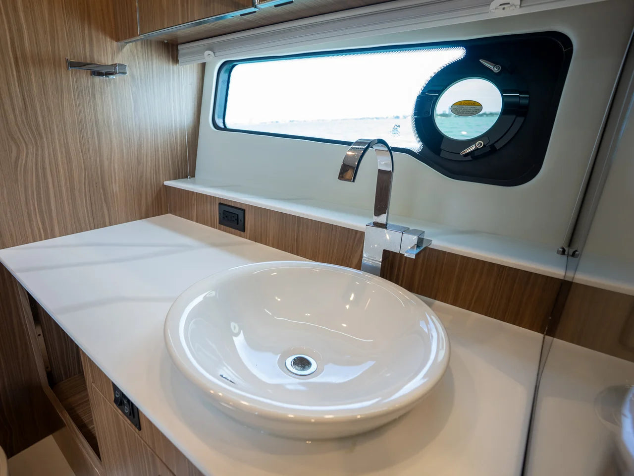 2024 Cruisers Yachts 50 GLS 50.0 feet, Miami, FL #13