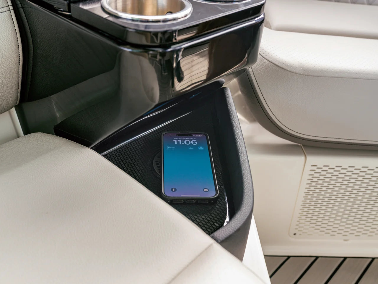 2026 Sea Ray SLX 360 Outboard  36.0 feet, Inuvik, Northwest Territories #68