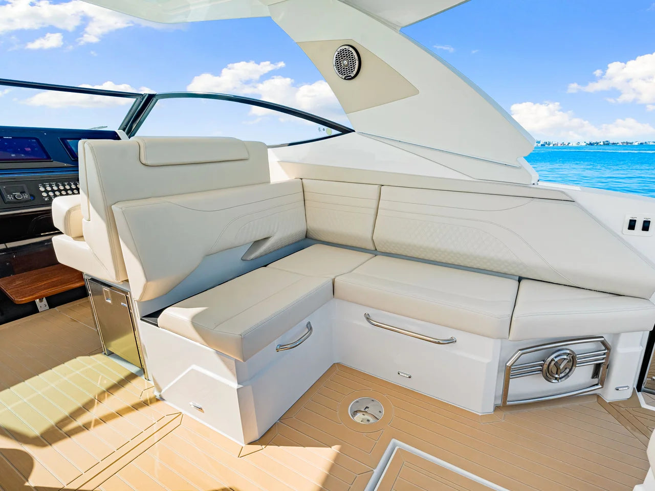 2026 Cruisers Yachts 38 GLS Outboard 38.0 feet, St Petersburg, FL #60