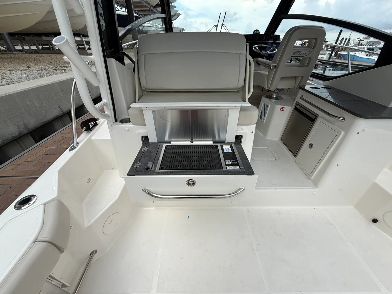 2027 Boston Whaler 325 Conquest 32.0 feet, Sarasota, FL #30