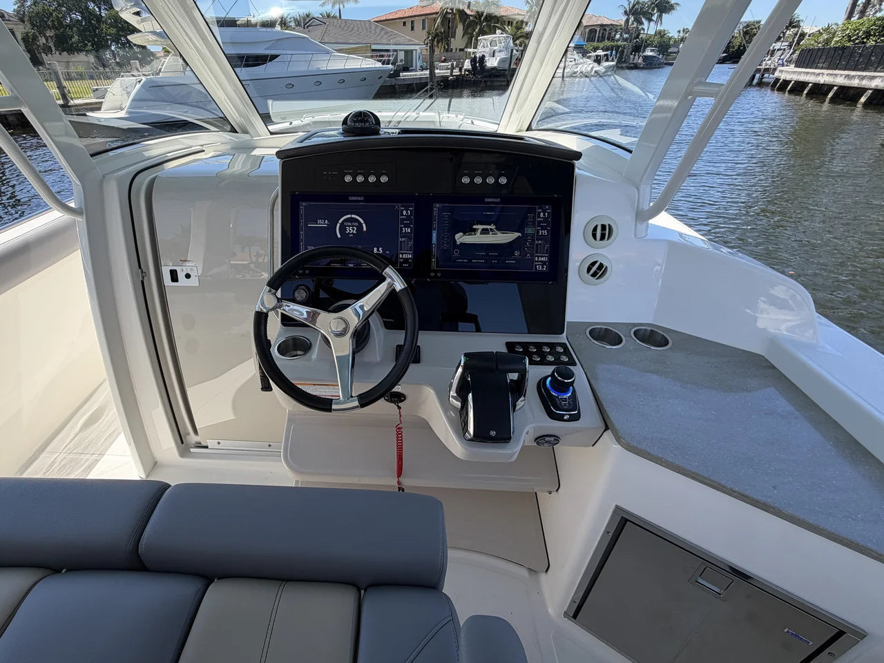 2024 Boston Whaler 350 REALM 35.0 feet, Pompano Beach, Florida #56