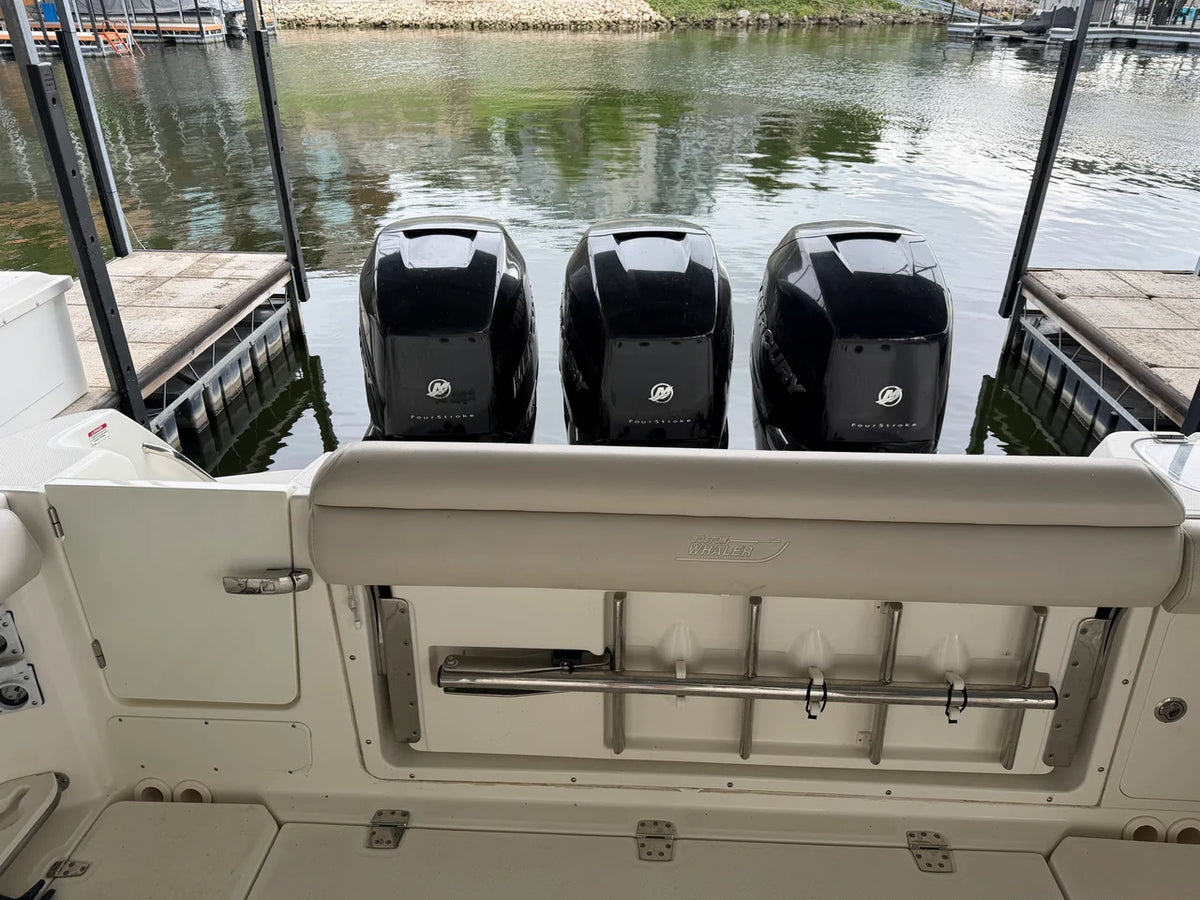 2017 Boston Whaler 350 OUTRAGE 35.0 feet, Lake Ozark, MO #26