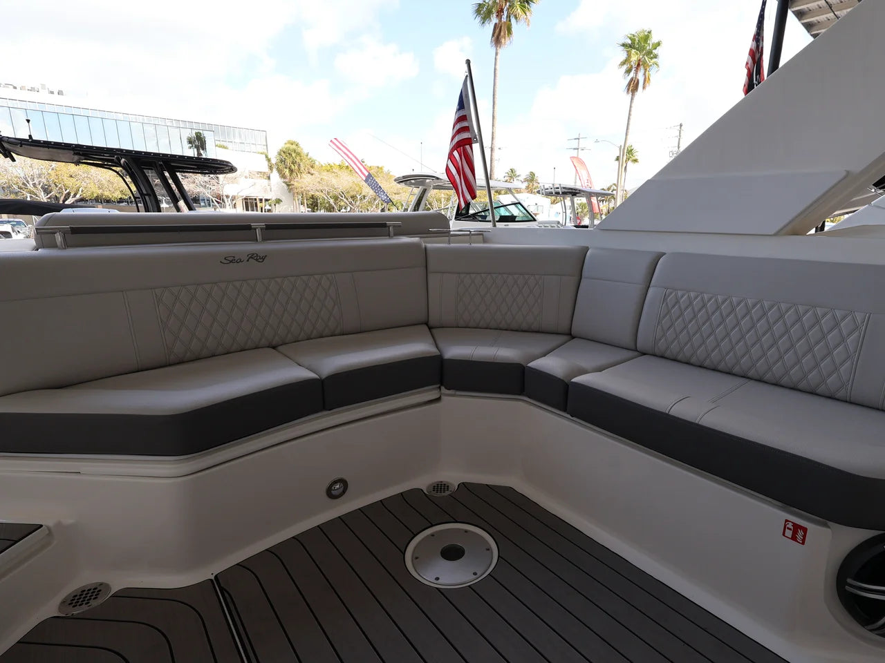 2026 Sea Ray SLX 310 Outboard 31.0 feet, Naples, Florida #9