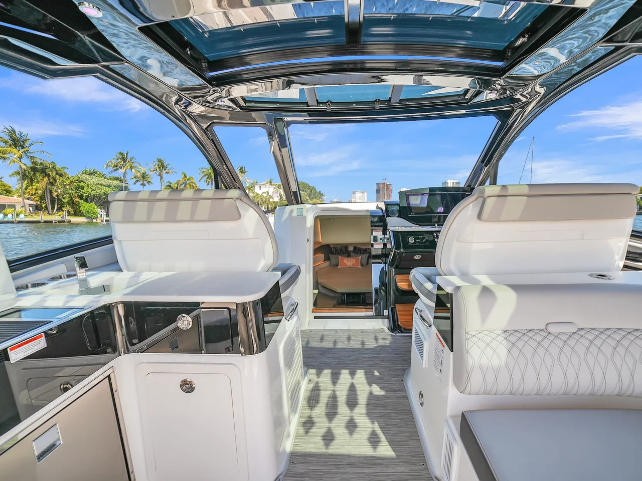 2026 Sea Ray Sundancer 370 Outboard 37.0 feet, Pompano Beach, Florida #10