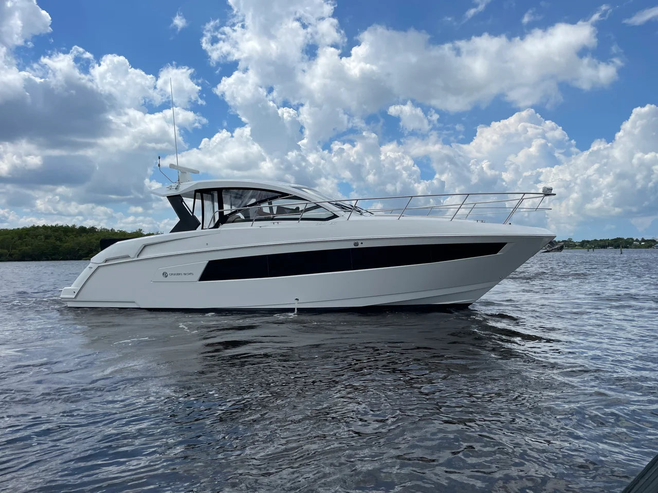 2016 Cruisers Yachts 390 EXPRESS COUPE 39.0 feet, Stuart, FL #49