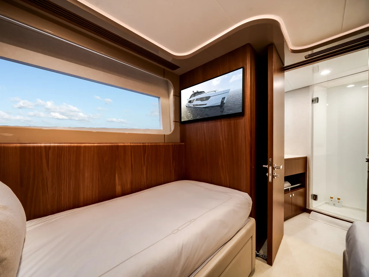 2026 Ocean Alexander 30R 98.0 feet, Pompano Beach, FL #56