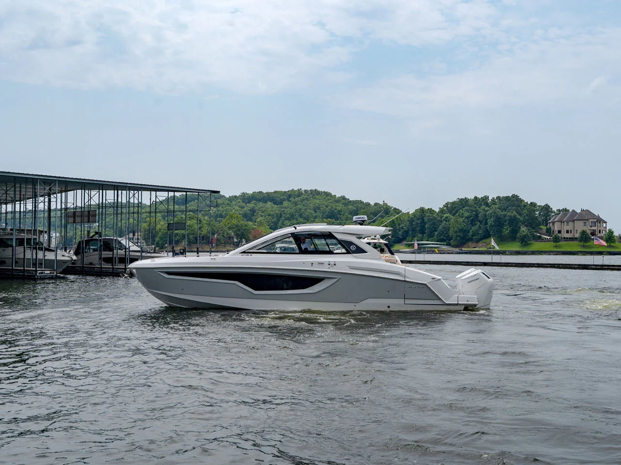 2027 Cruisers Yachts 42 GLS Outboard 42.0 feet, Lake Ozark, MO #2