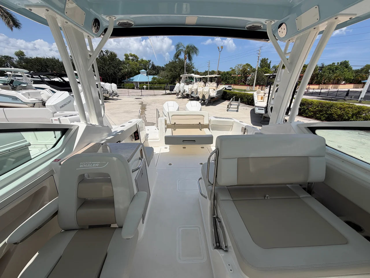 2027 Boston Whaler 280 Vantage 28.0 feet, Stuart, Florida #34