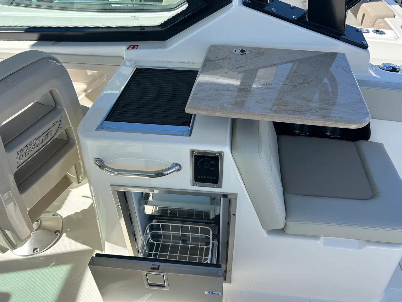 2026 Boston Whaler 280 Vantage 28.0 feet, Charleston, South Carolina #16