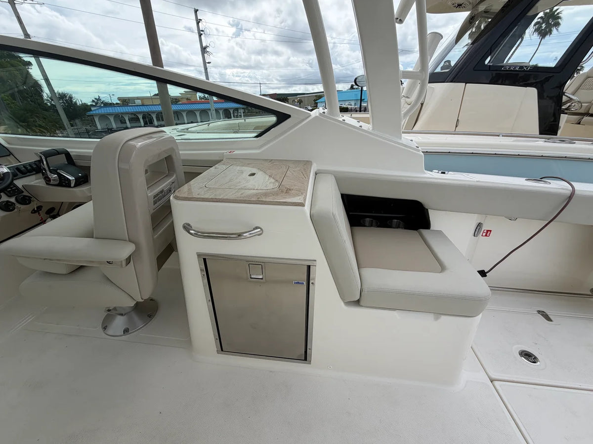 2027 Boston Whaler 280 Vantage 28.0 feet, Stuart, Florida #17