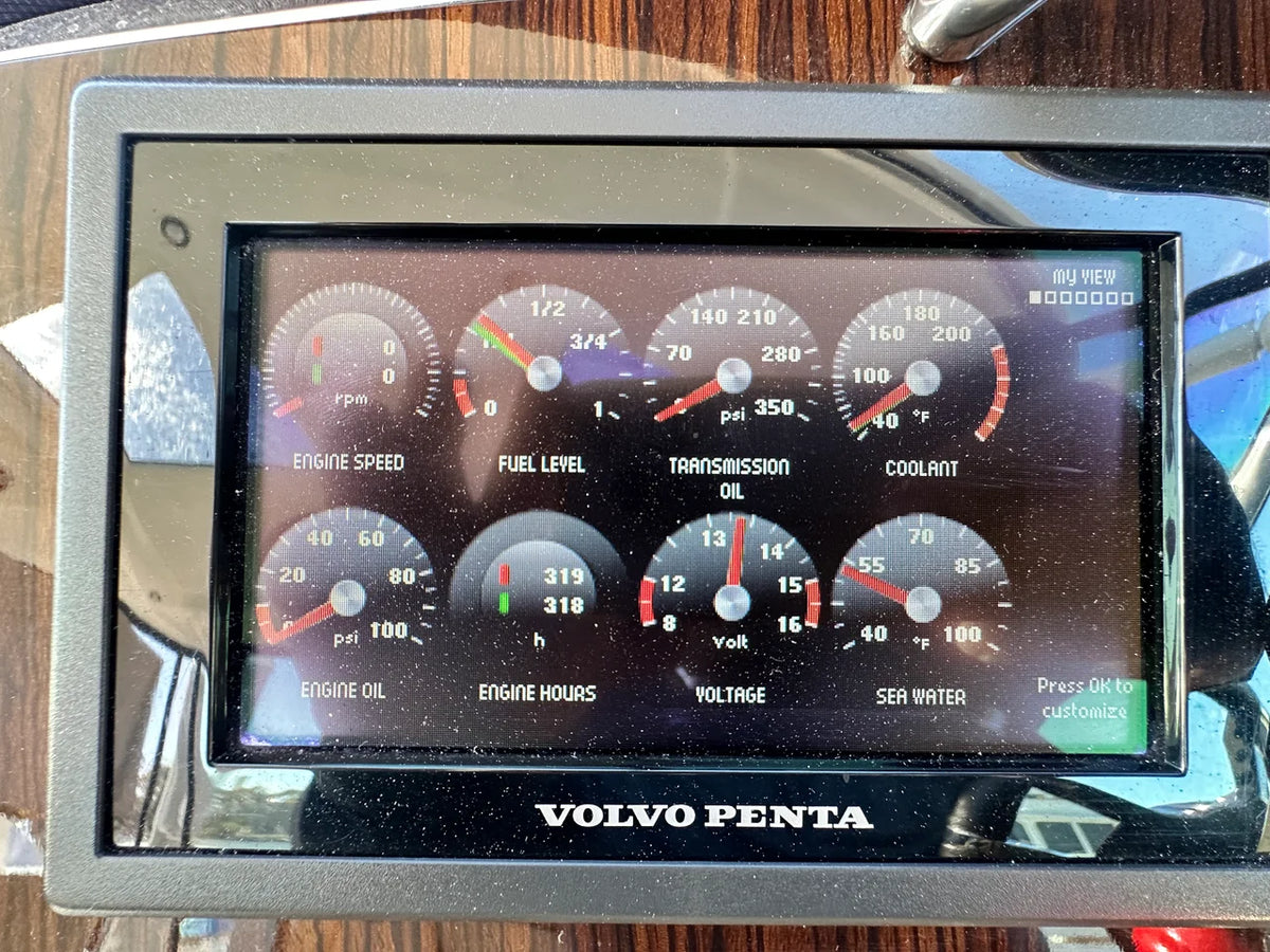 2014 Cruisers Yachts 380 EXPRESS 38.0 feet, Danvers, Massachusetts #16