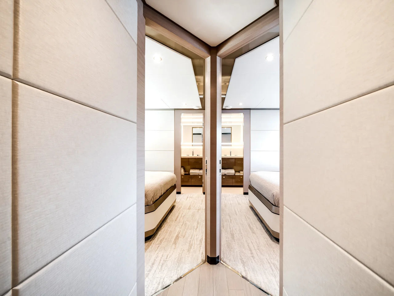 2025 Ocean Alexander 27R 88.0 feet, Fort Lauderdale, FL #59