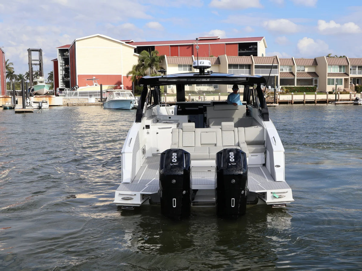 2026 Cruisers Yachts 42 GLS Outboard 42.0 feet, Naples, Florida #10