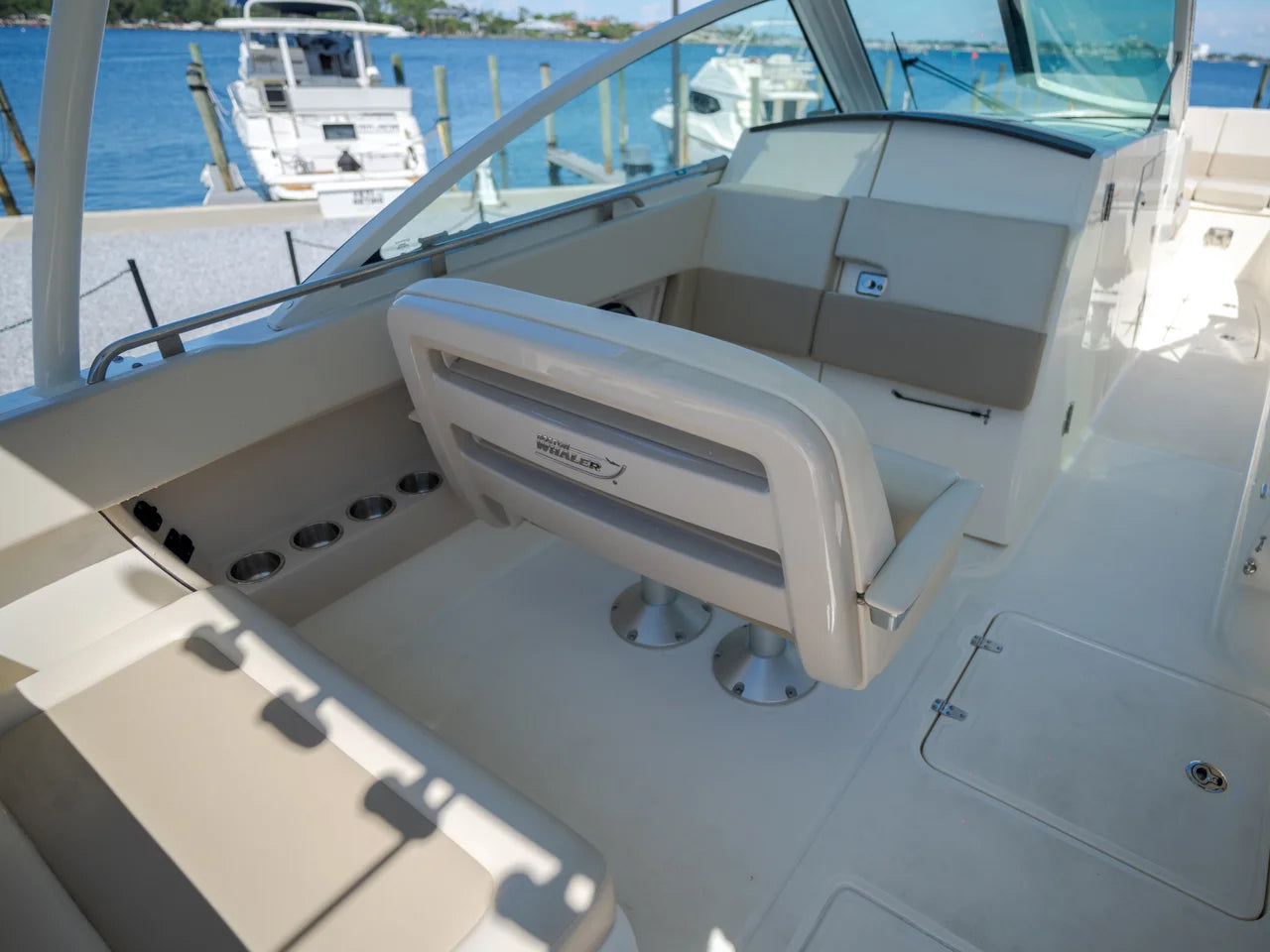 2025 Boston Whaler VANTAGE 320 33.0 feet, Panama City Beach, Florida #21