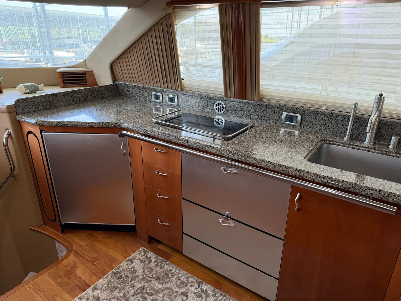 2005 Sea Ray 550 SEDAN BRIDGE 58.0 feet, Lake Ozark, MO #33