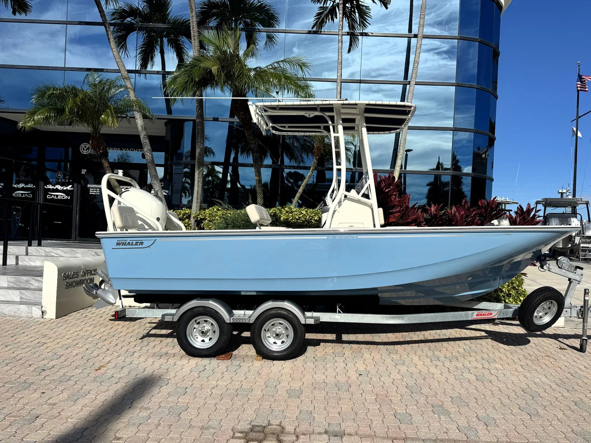 2027 Boston Whaler 190 Montauk 19.0 feet, Pompano Beach, Florida #1