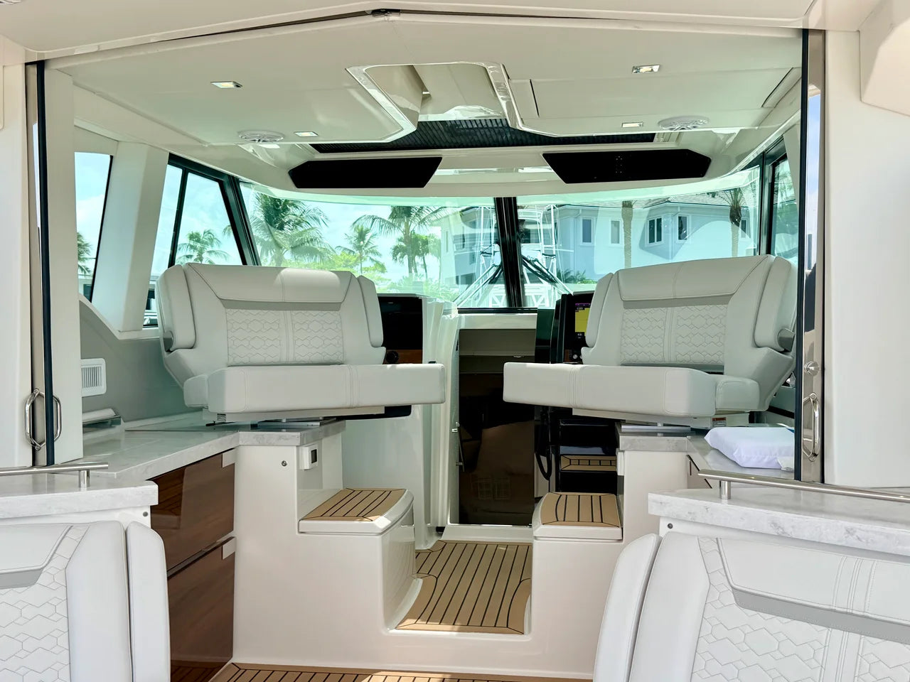 2022 Tiara Yachts 43 LE 43.0 feet, Jupiter, Florida #13
