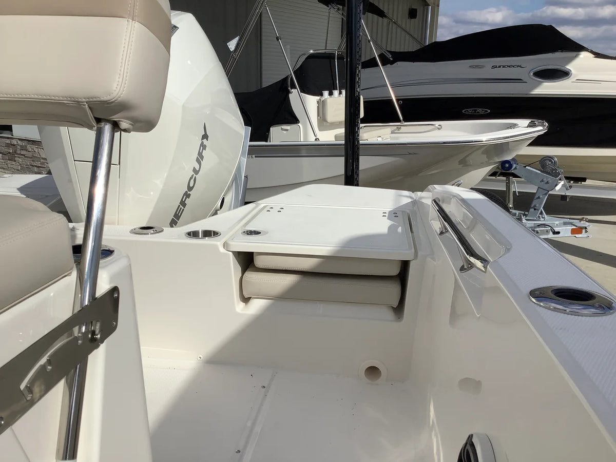 2026 Boston Whaler 220 Dauntless 22.0 feet, Monkey Island, OK #13