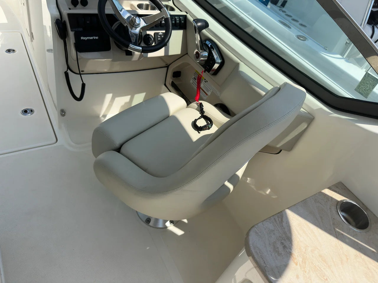 2022 Boston Whaler 240 VANTAGE 24.0 feet, Thunderbolt, GA #5