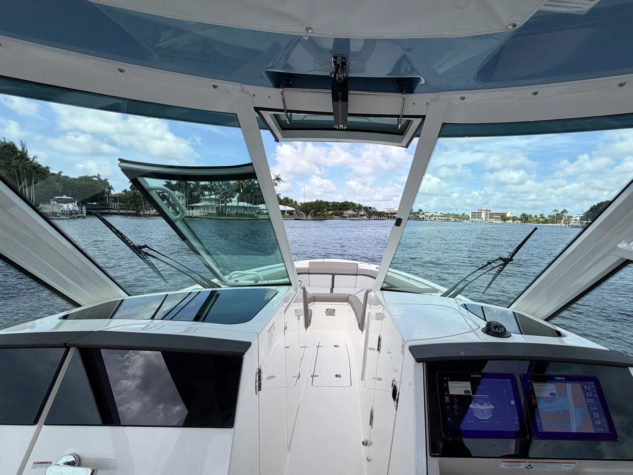 2027 Boston Whaler 330 Vantage 33.0 feet, Pompano Beach, Florida #55