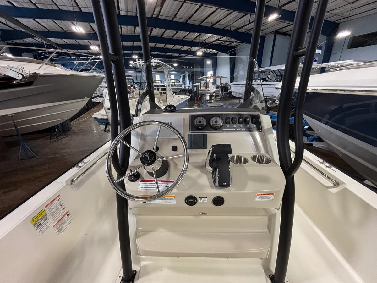 2026 Boston Whaler 210 Montauk 21.0 feet, Clearwater, Florida #9