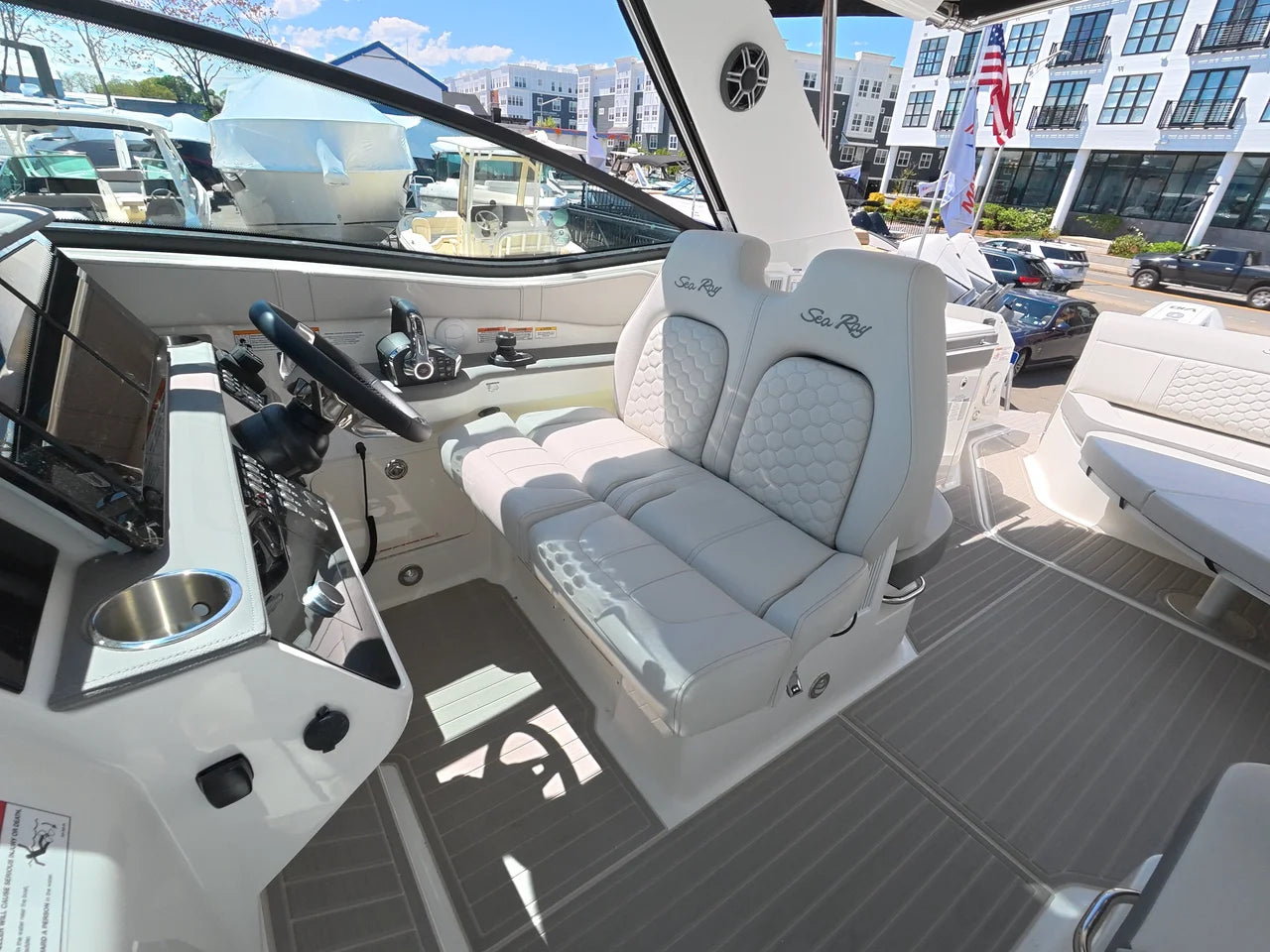 2026 Sea Ray Sundancer 320 Outboard 32.0 feet, Norwalk, Connecticut #21