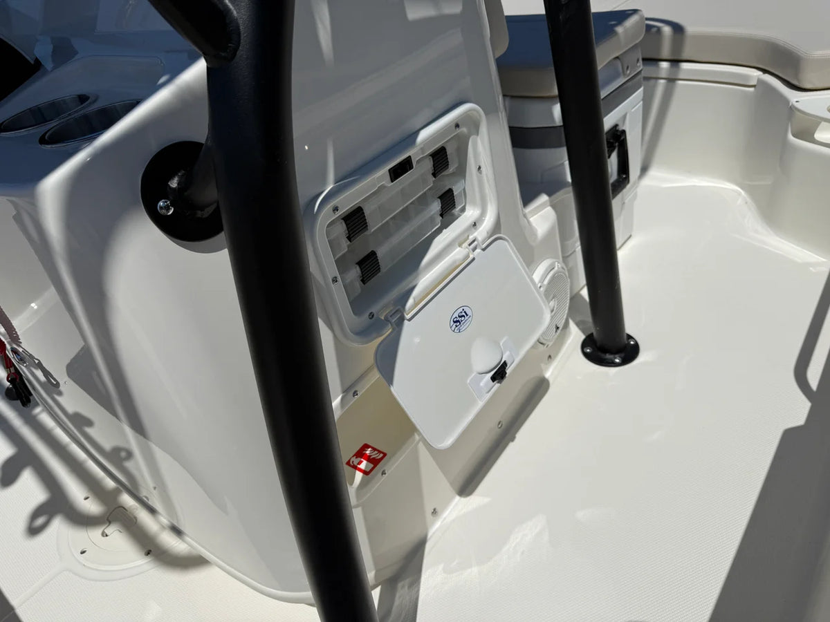 2027 Boston Whaler 190 Montauk 19.0 feet, Greenville, SC #10