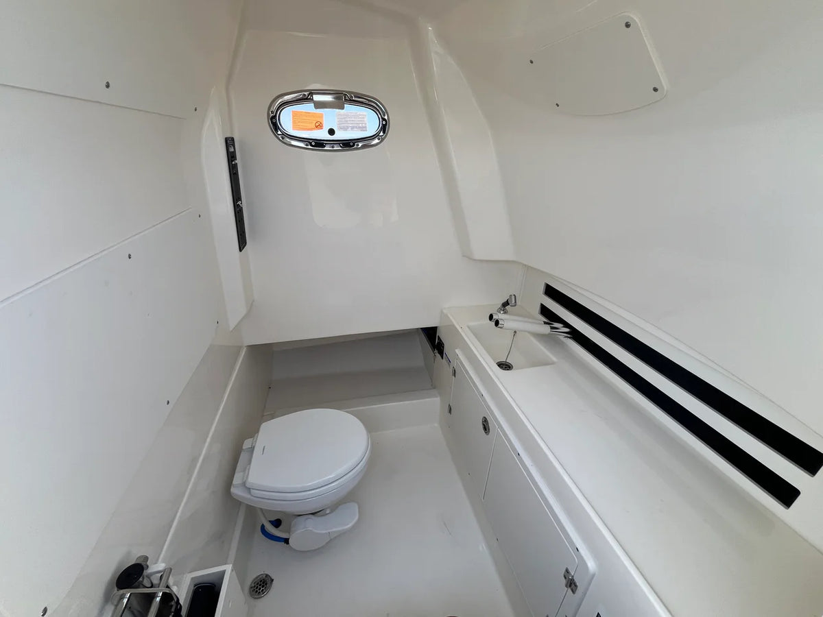 2026 Boston Whaler 330 Outrage 33.0 feet, Westbrook, Connecticut #36