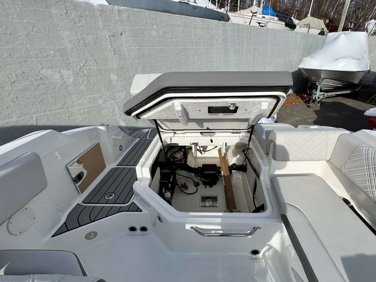 2026 Sea Ray SDX 230 Outboard 23.0 feet, Huntington, NY #13