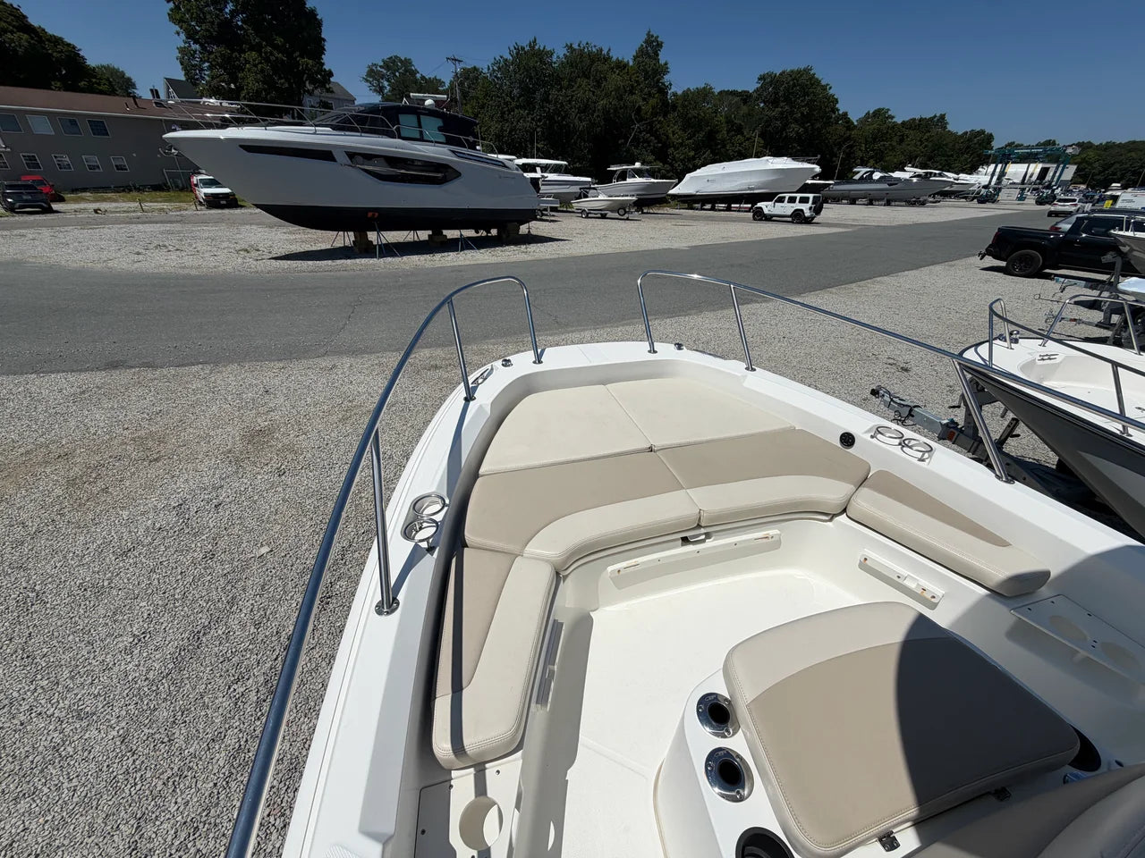2020 Boston Whaler 210 DAUNTLESS 21.0 feet, Quincy, MA #10