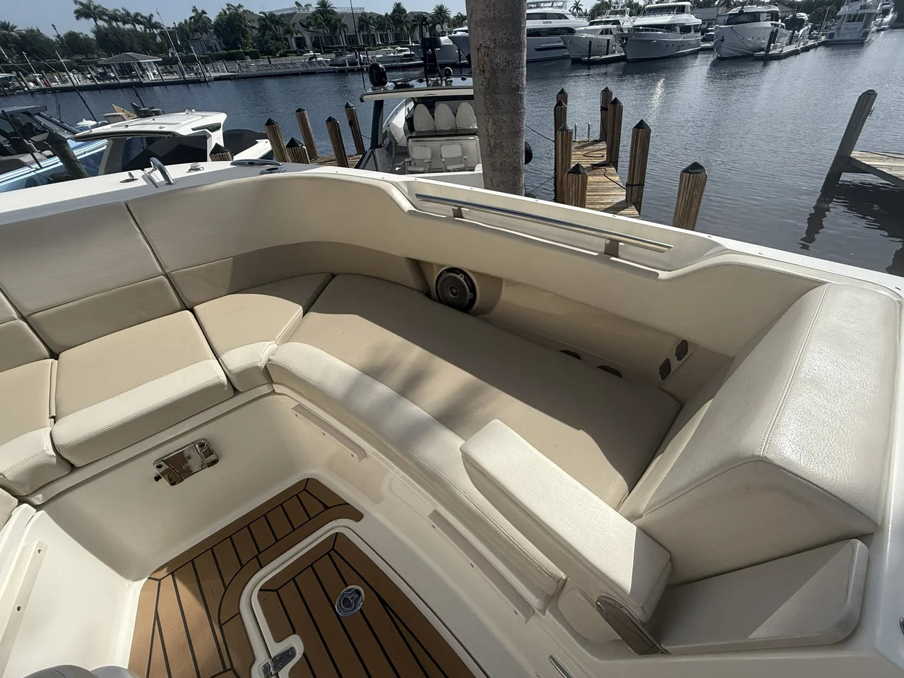 2018 Boston Whaler 320 VANTAGE 32.0 feet, Pompano Beach, Florida #66