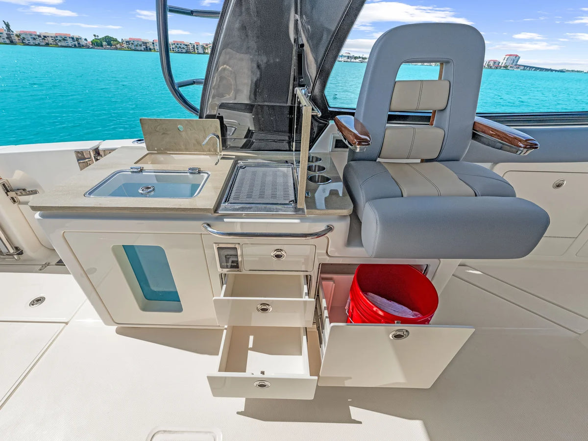 2026 Boston Whaler 380 Realm 38.0 feet, St Petersburg, FL #50
