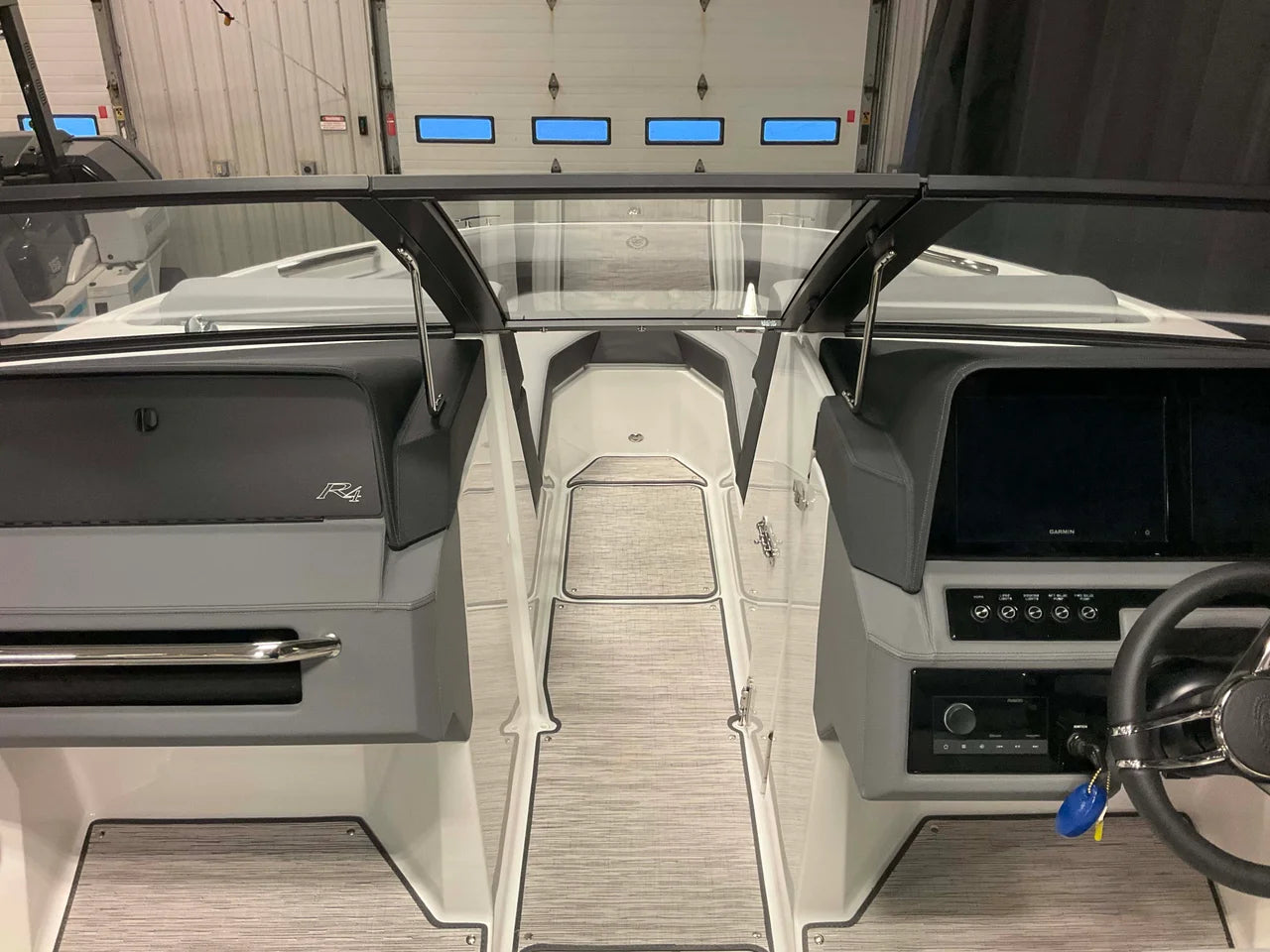 2026 Cobalt R4 Outboard 24.0 feet, Crosslake, Minnesota #25