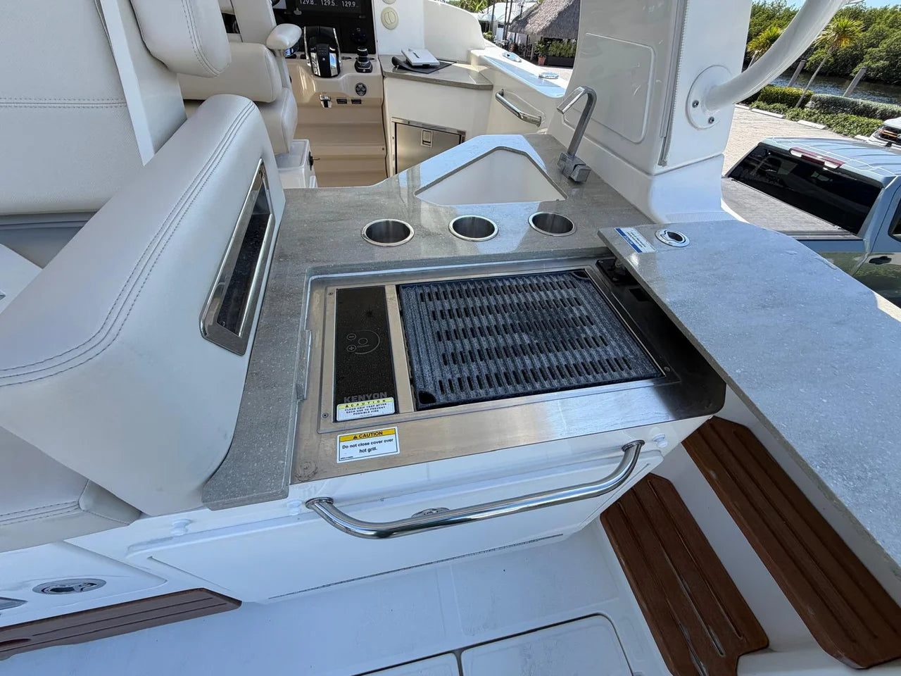 2022 Boston Whaler 350 REALM 35.0 feet, Key Largo, FL #49